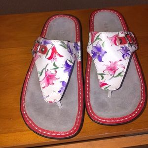 Alegria Sandals, size 38, NWOT